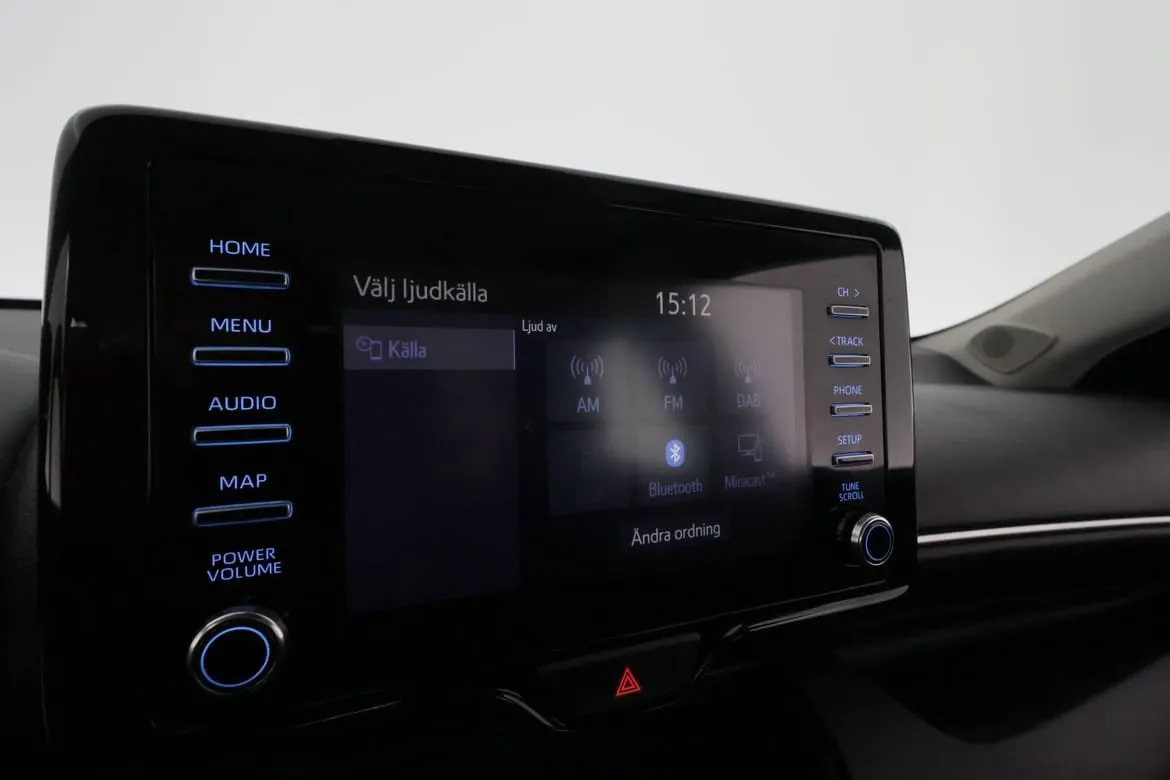 Vehicle image 24