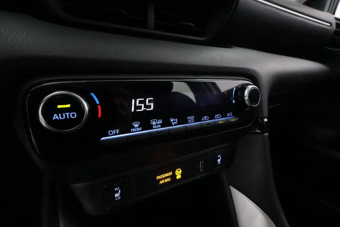Vehicle image 20