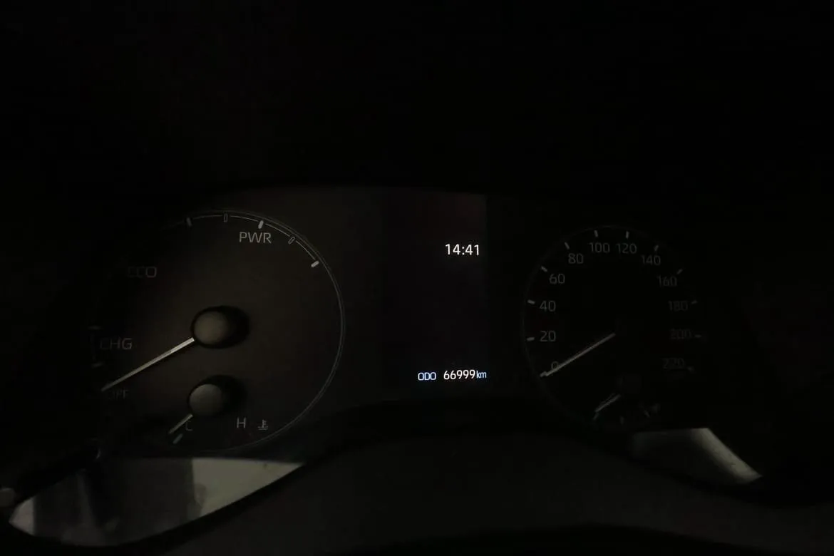 Vehicle image 21