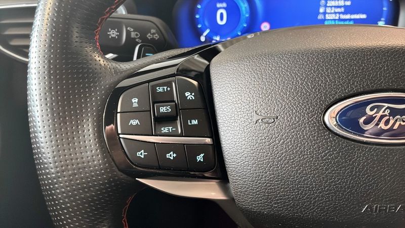 Ford Explorer bild 17