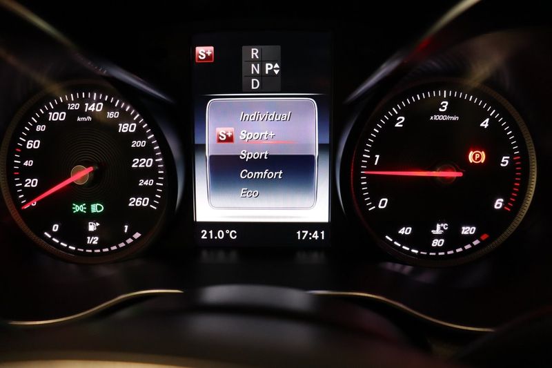 Mercedes GLC220 bild 25