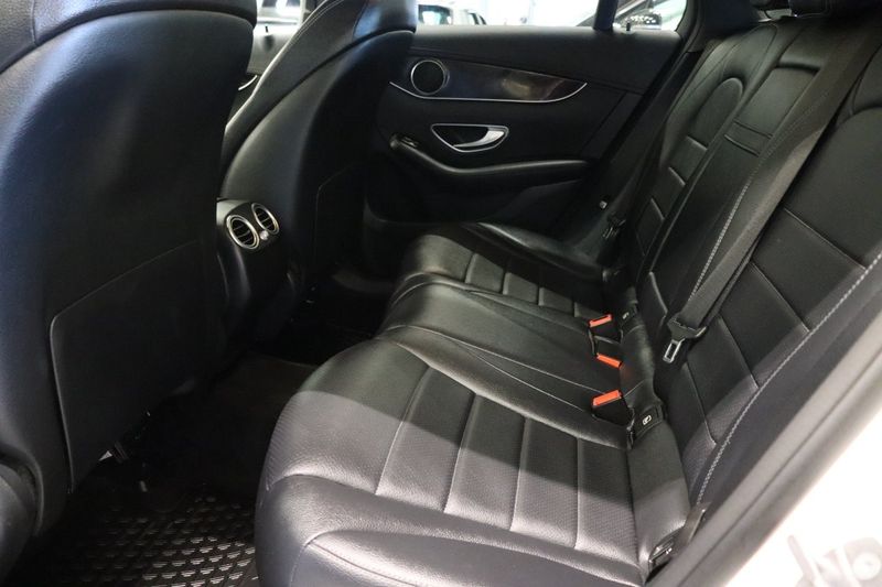 Mercedes GLC220 bild 12