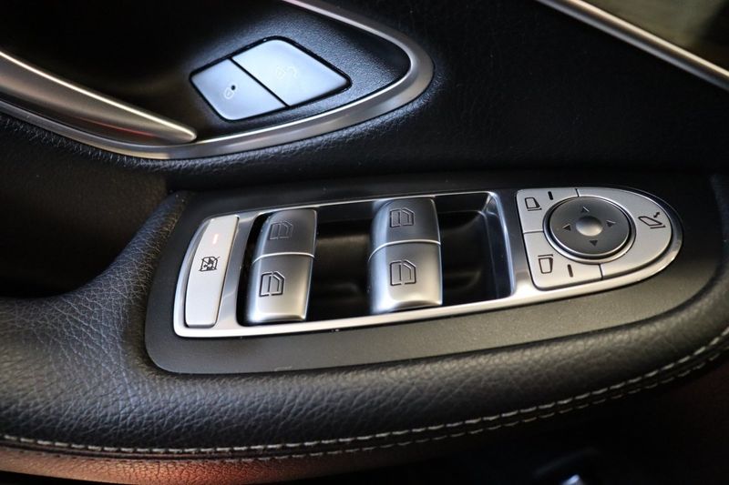 Mercedes GLC220 bild 19