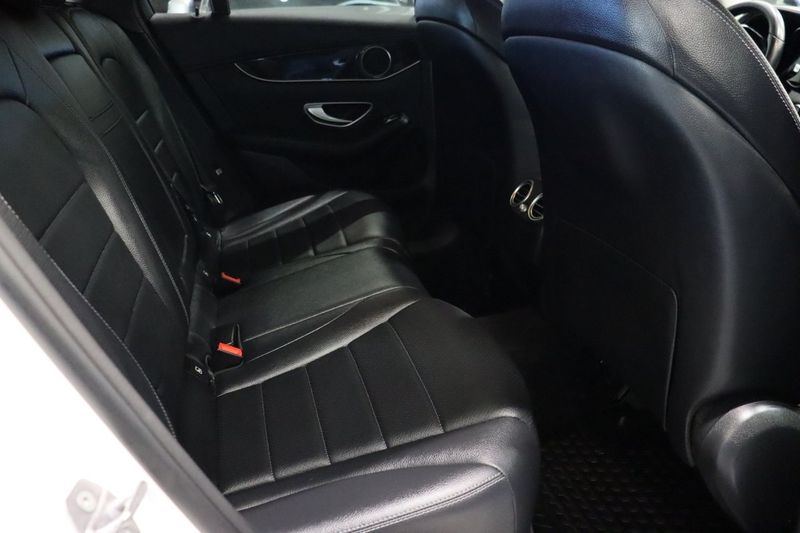 Mercedes GLC220 bild 13
