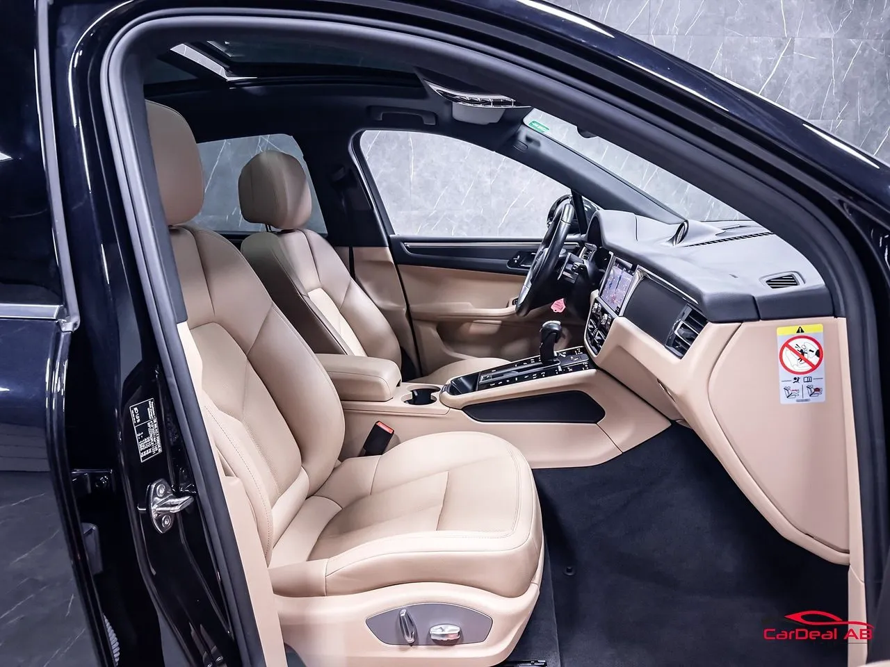 Vehicle image 14