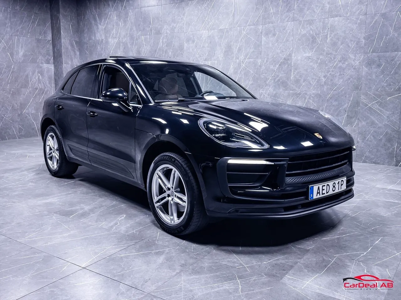 Vehicle image 8