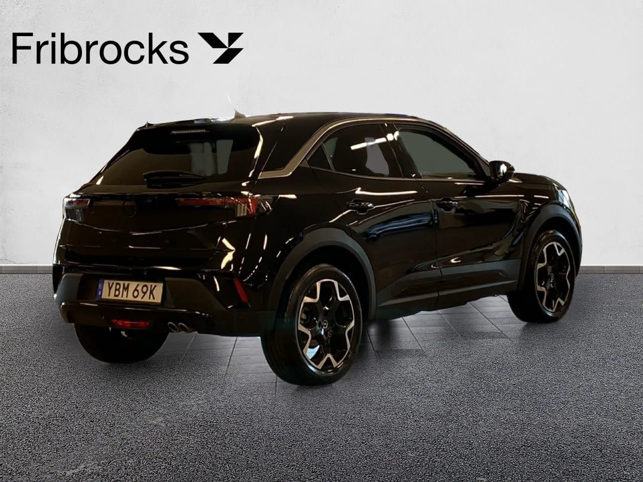 Vehicle image 4