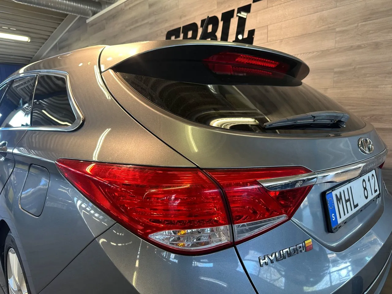 Vehicle image 20