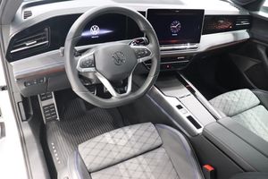 Volkswagen Passat bild 9