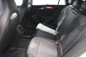 Volkswagen Passat bild 8