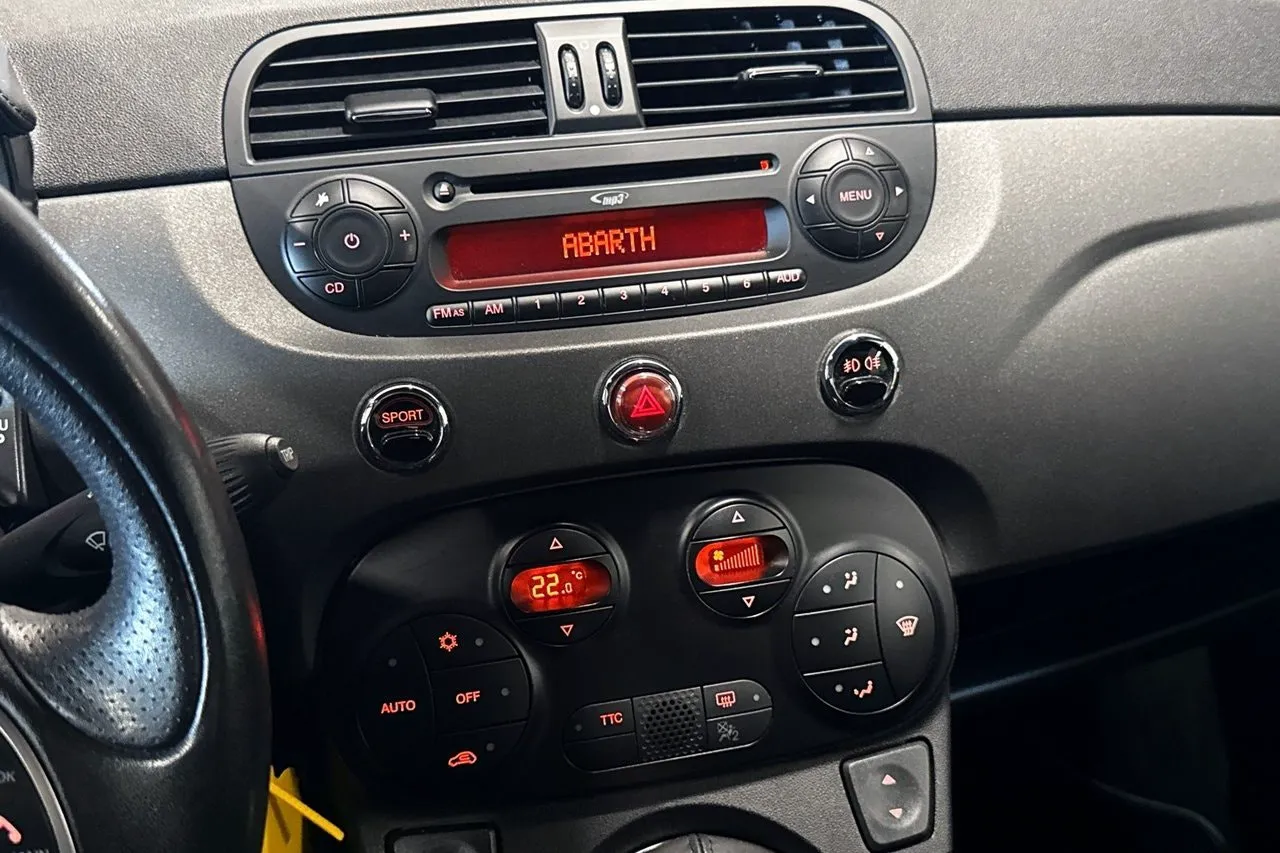 Vehicle image 28