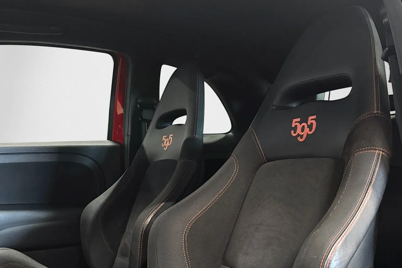 Vehicle image 21