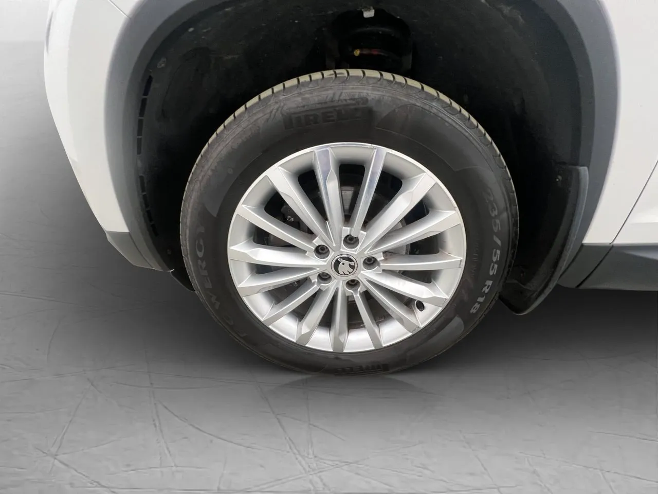 Vehicle image 30