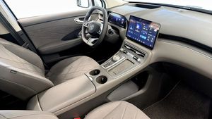MG S6 EV bild 3