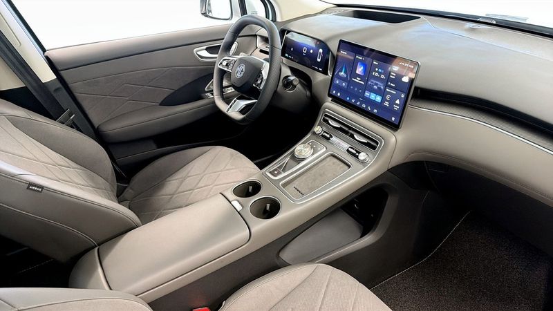 MG S6 EV bild 3
