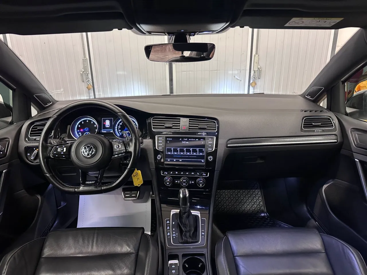 Vehicle image 18