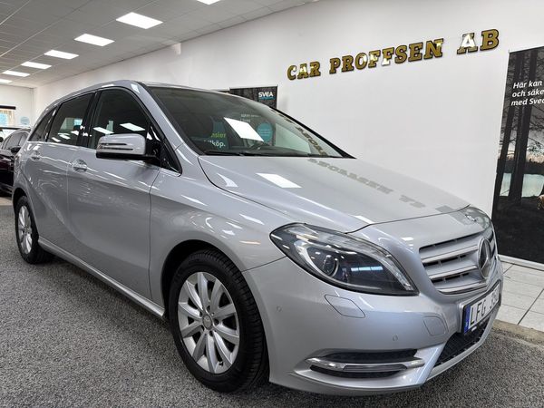 Mercedes B180 CDI BlueEFFICIENCY 7G-DCT, NY SERVAD, LÅG MILAD - 2013