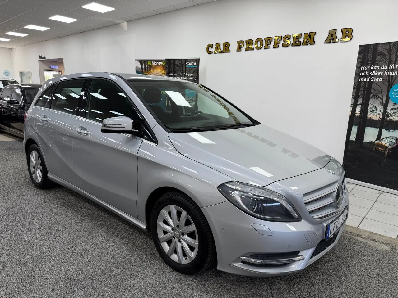 Vehicle image 20