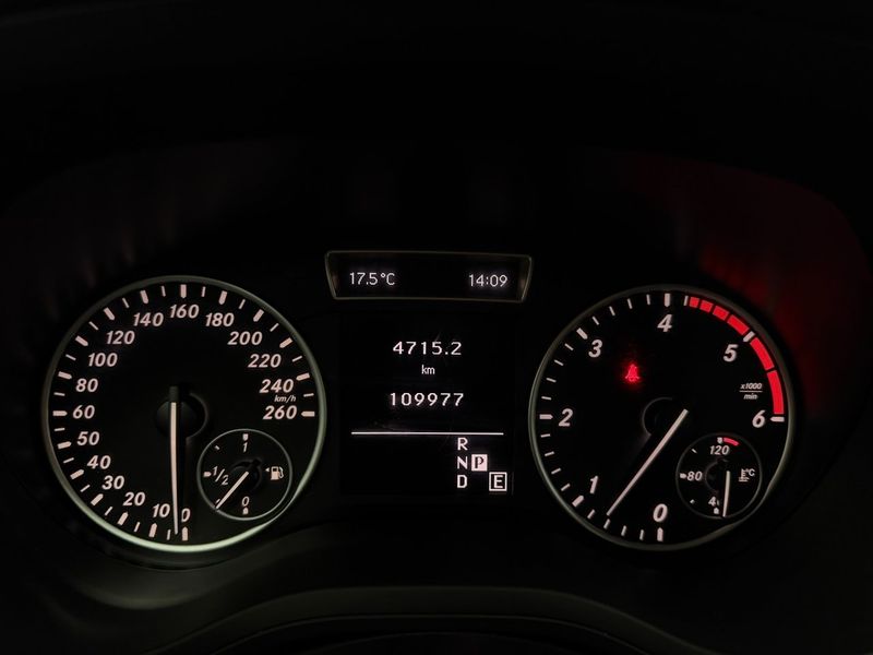 Mercedes B180 bild 6