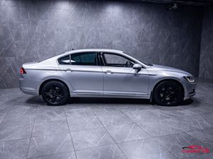 Volkswagen Passat bild 8