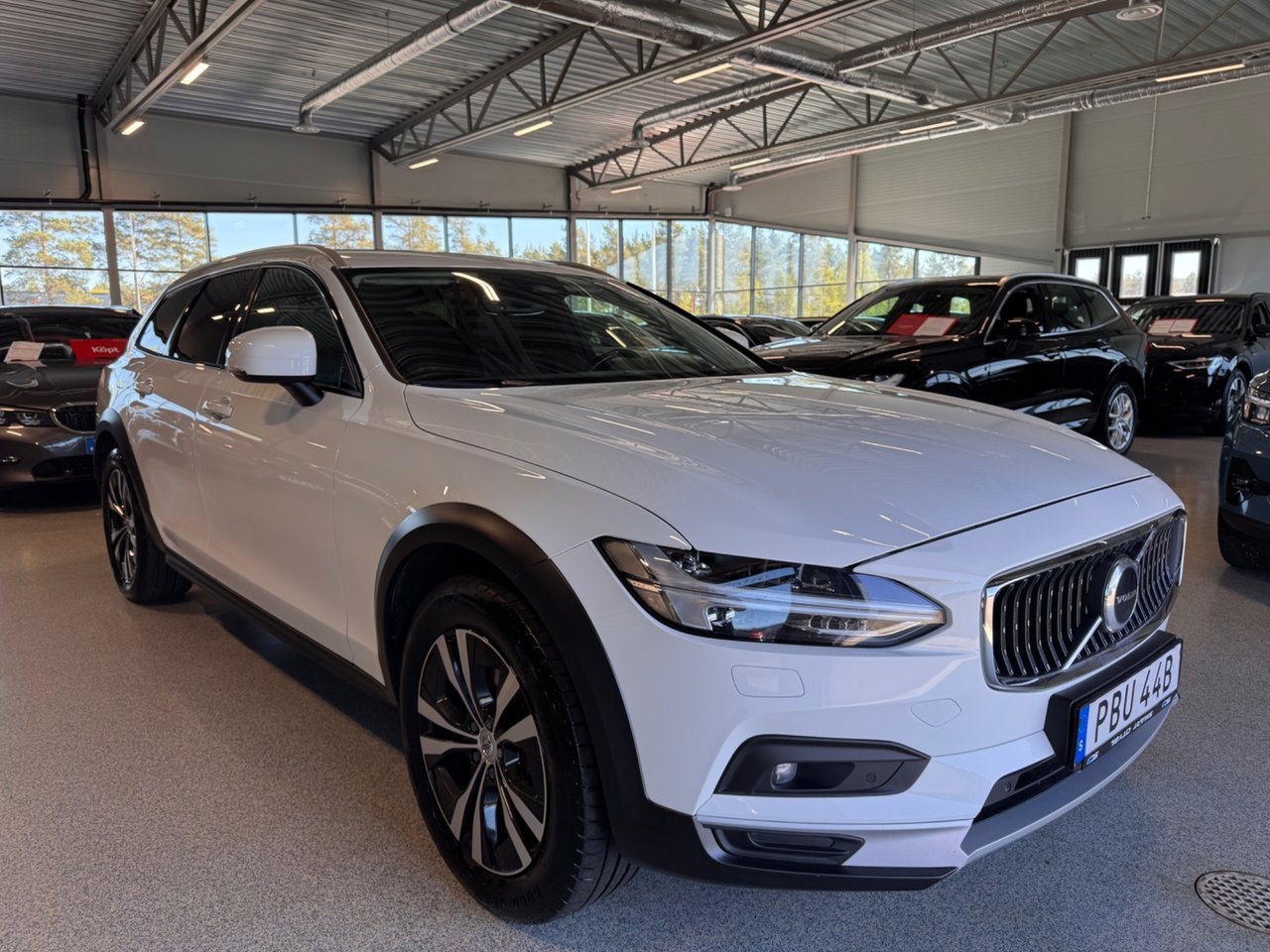 Volvo V90