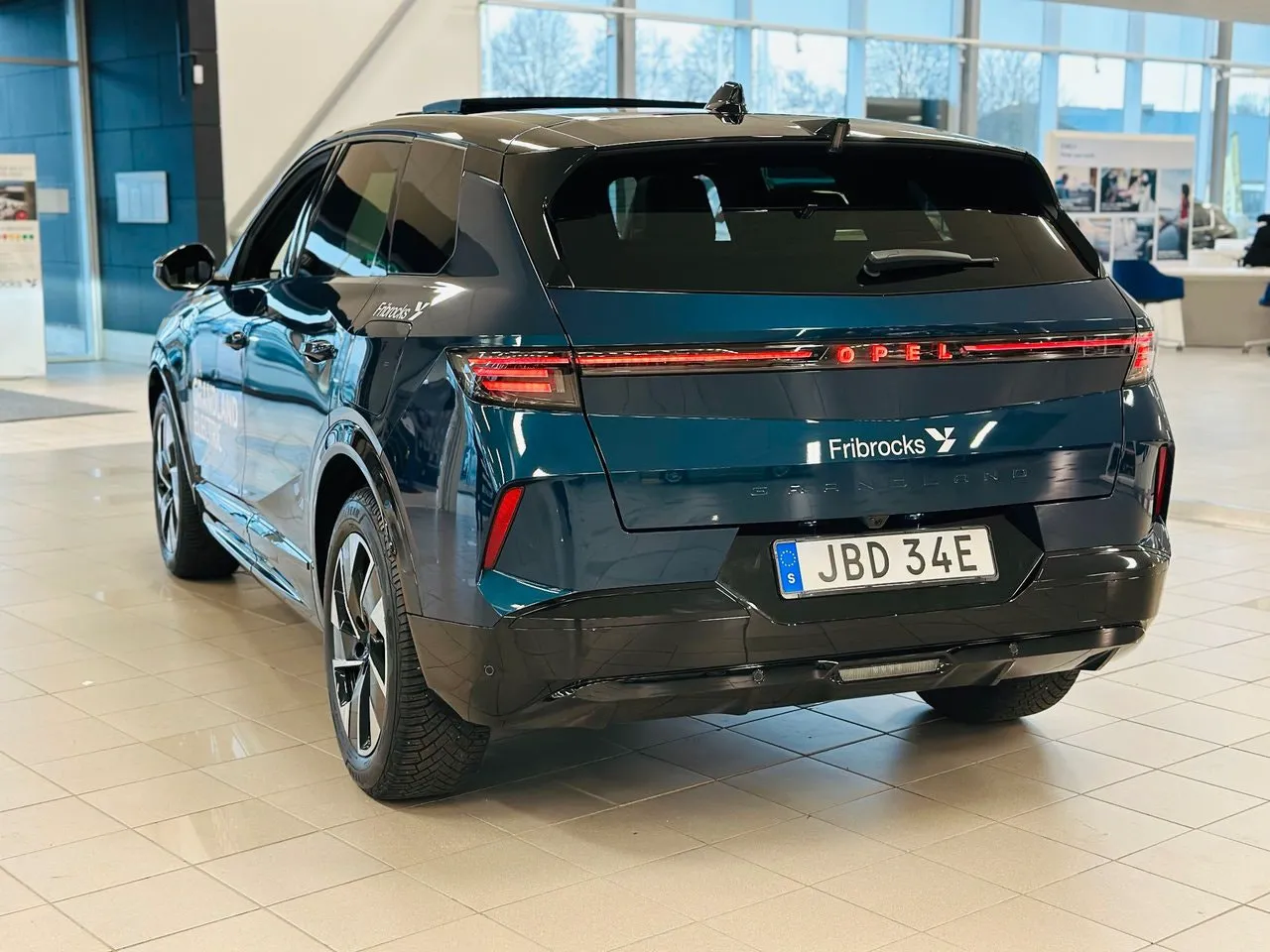 Vehicle image 2