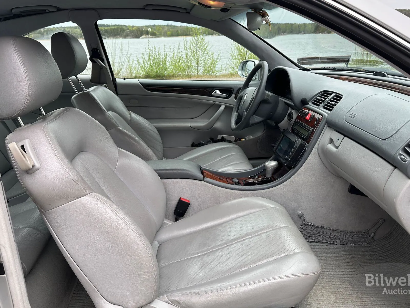 Vehicle image 38