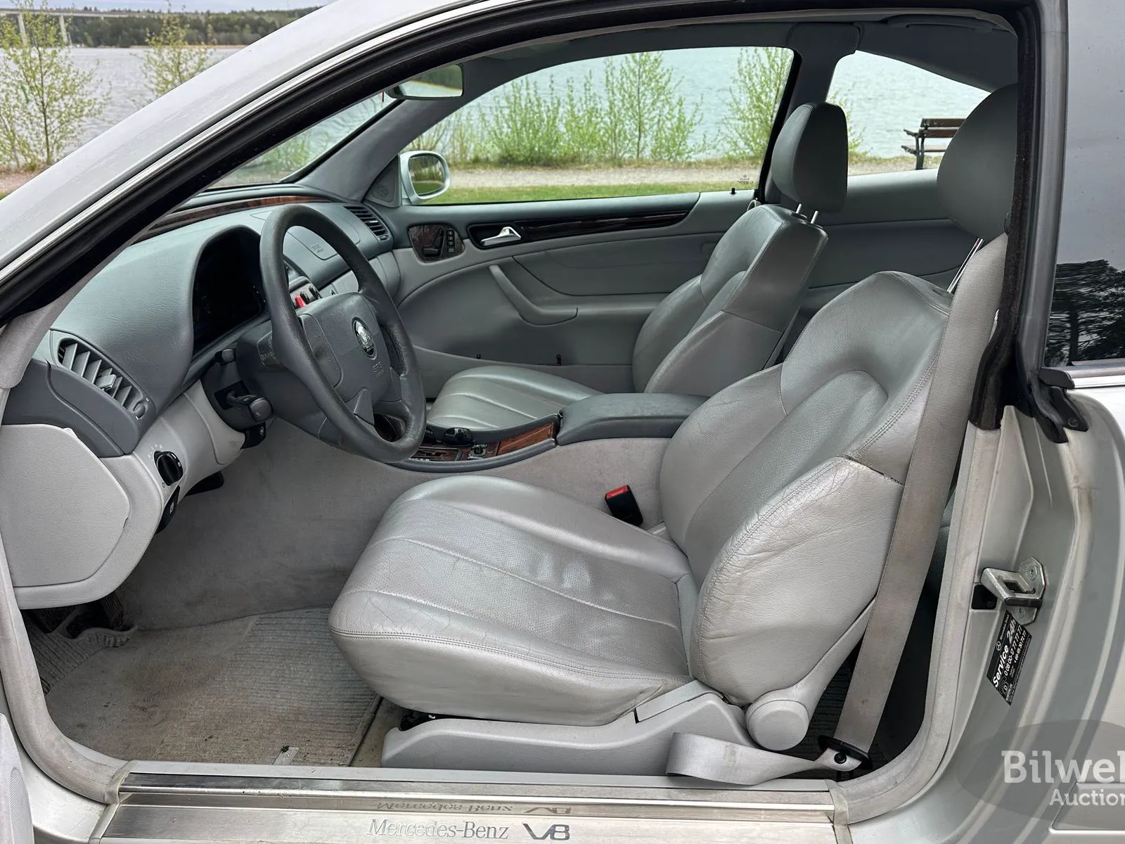 Vehicle image 18