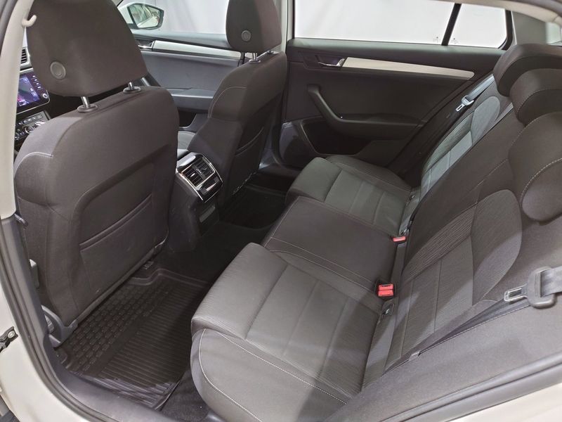 Skoda Superb bild 12