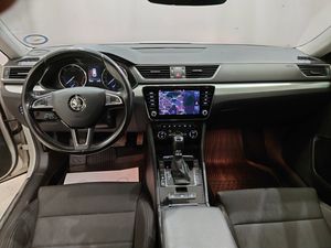 Skoda Superb bild 8