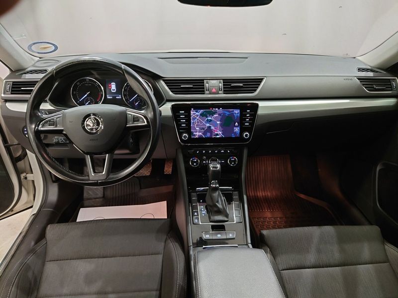 Skoda Superb bild 8