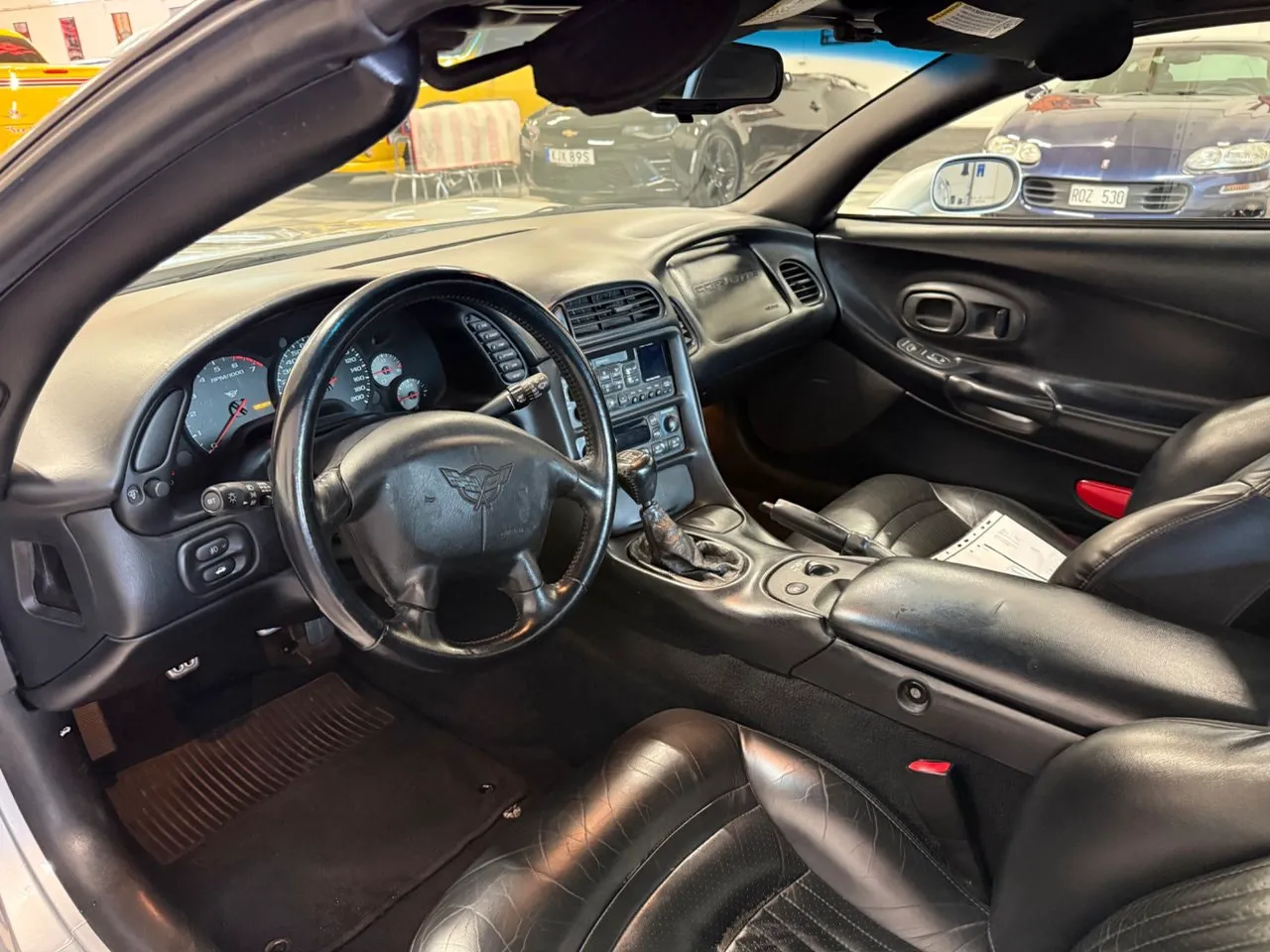Vehicle image 12