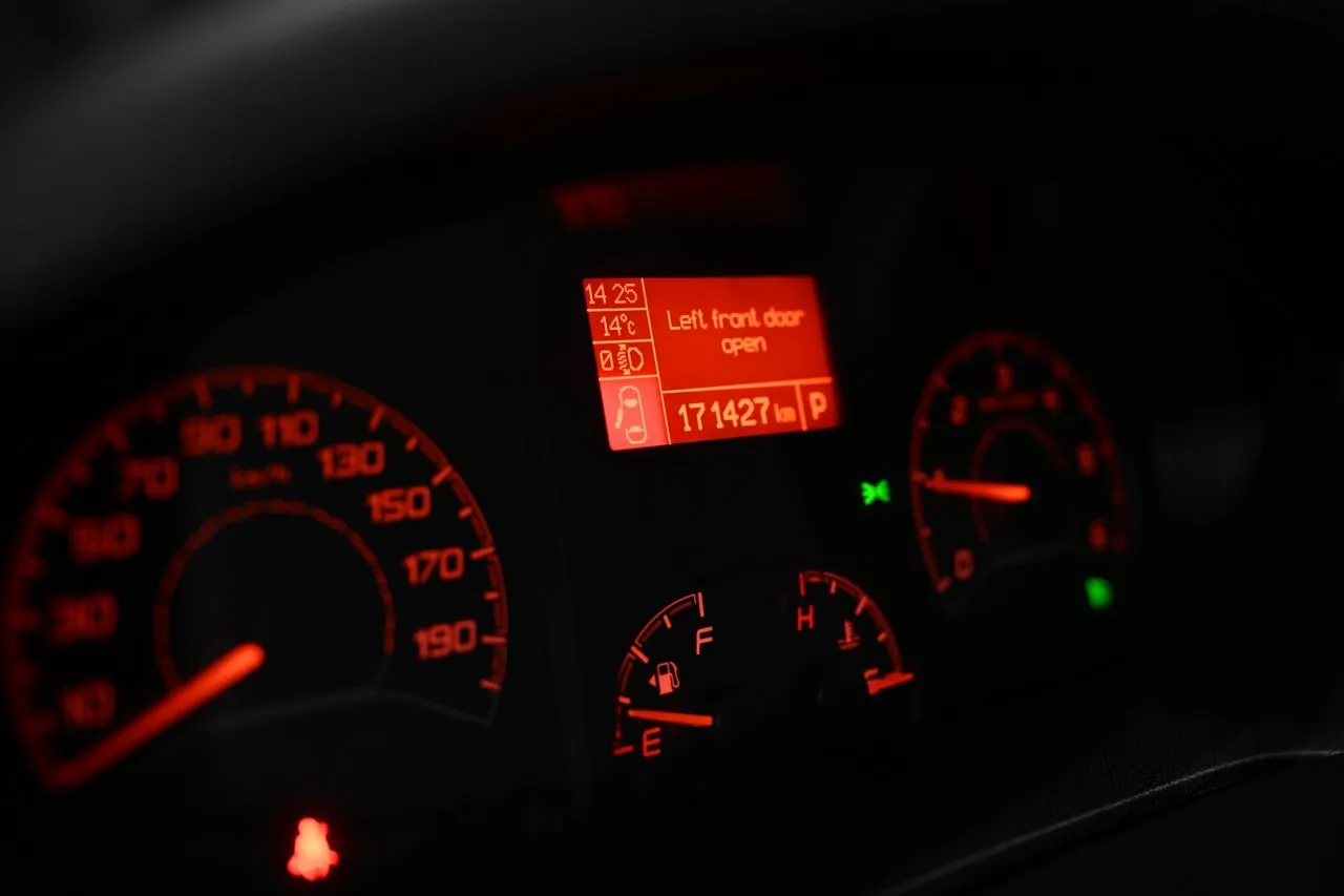 Vehicle image 24