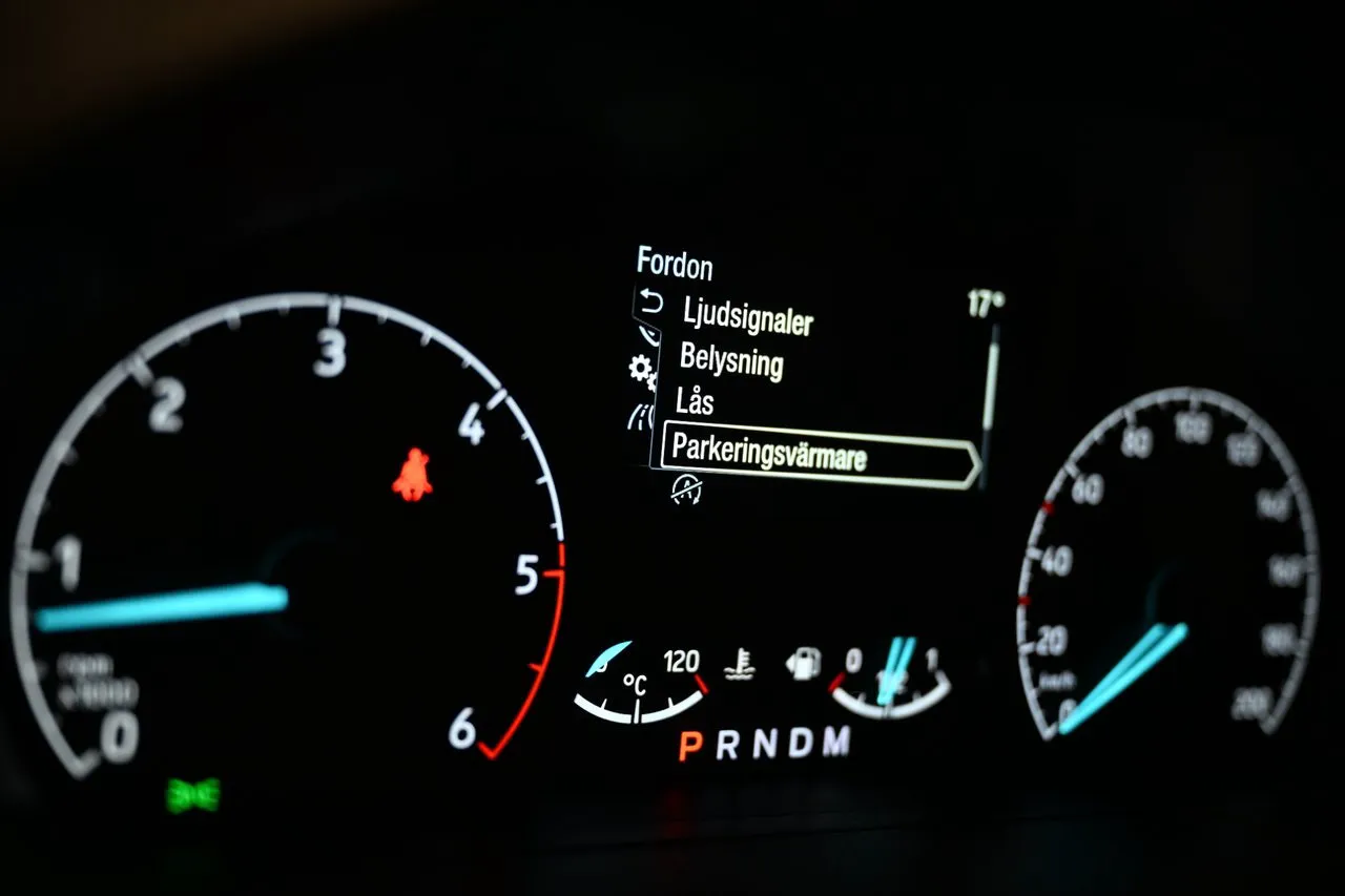 Vehicle image 8