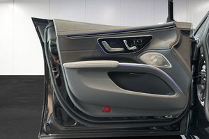 Mercedes EQS500 SUV bild 15