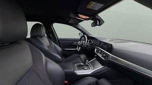 BMW 330 bild 12