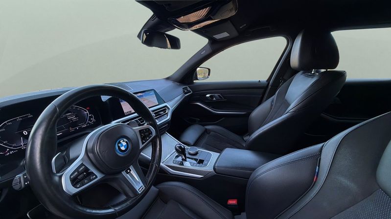 BMW 330 bild 10
