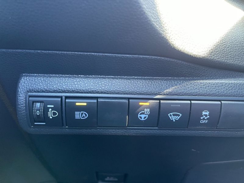 Suzuki Swace bild 24