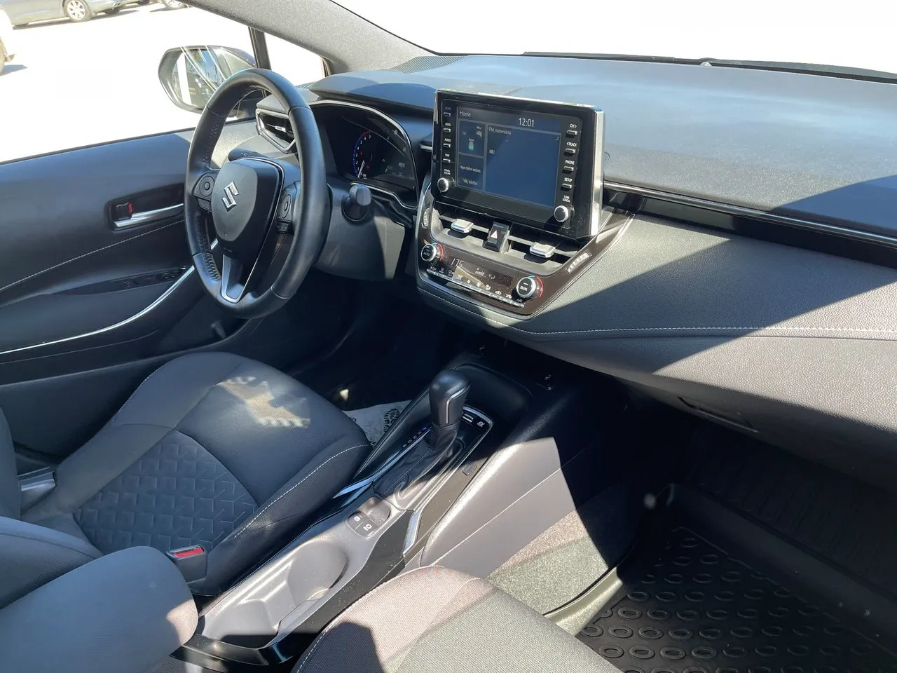 Vehicle image 21