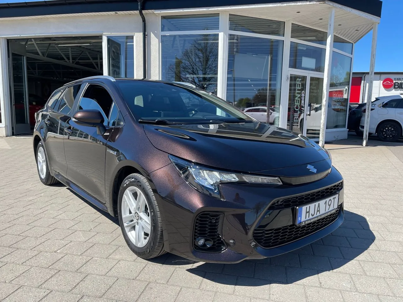 Vehicle image 3