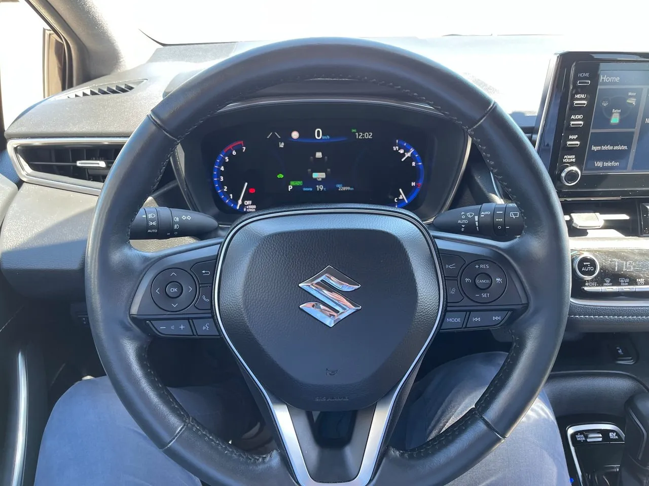 Vehicle image 25