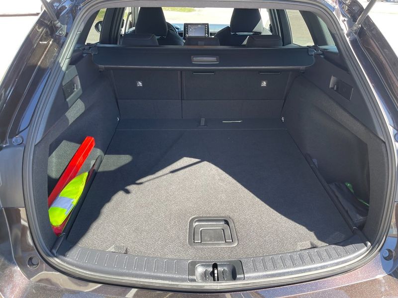 Suzuki Swace bild 17