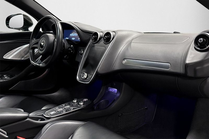 McLaren GT bild 13