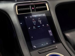 Porsche Taycan bild 35