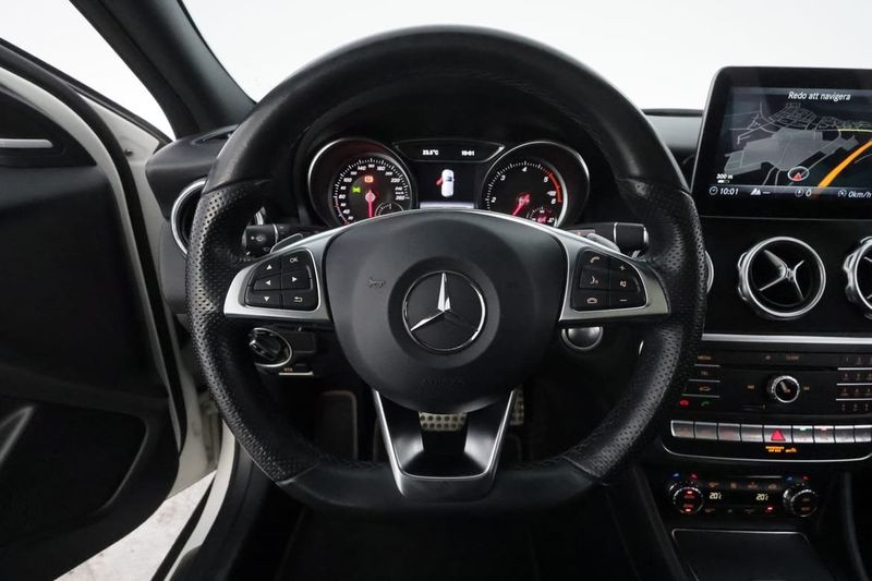 Mercedes GLA220 bild 15