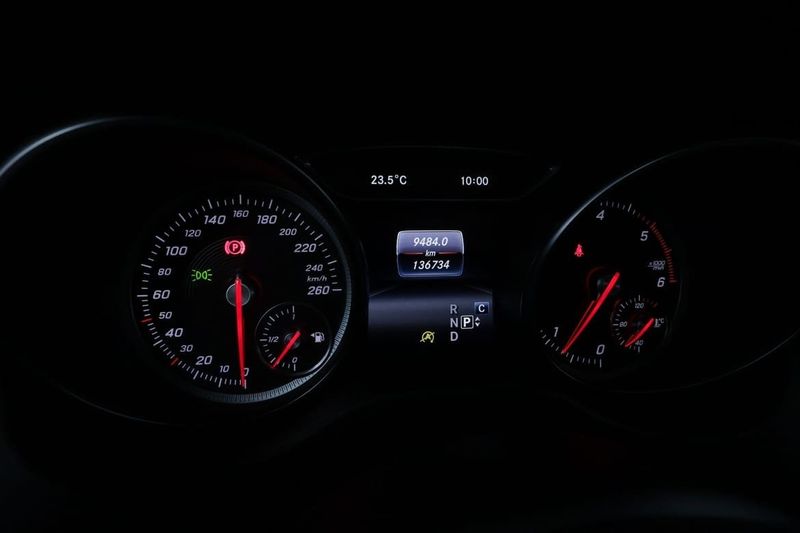 Mercedes GLA220 bild 24