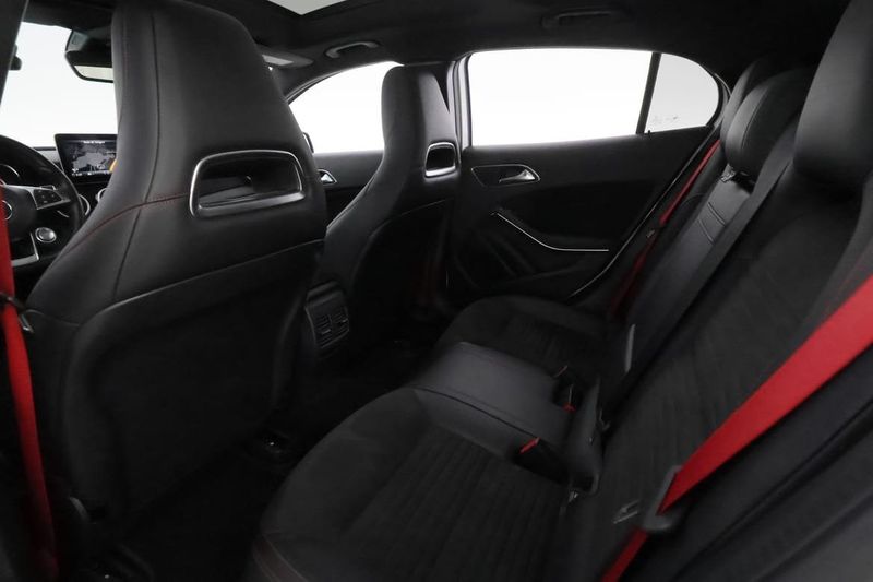 Mercedes GLA220 bild 18
