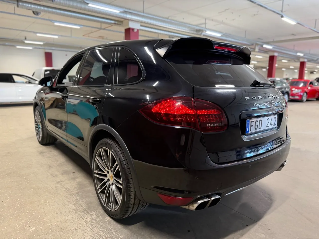 Vehicle image 4