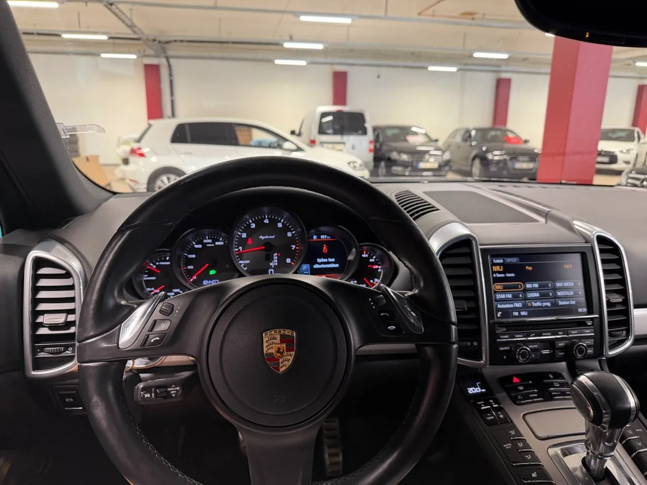 Vehicle image 13