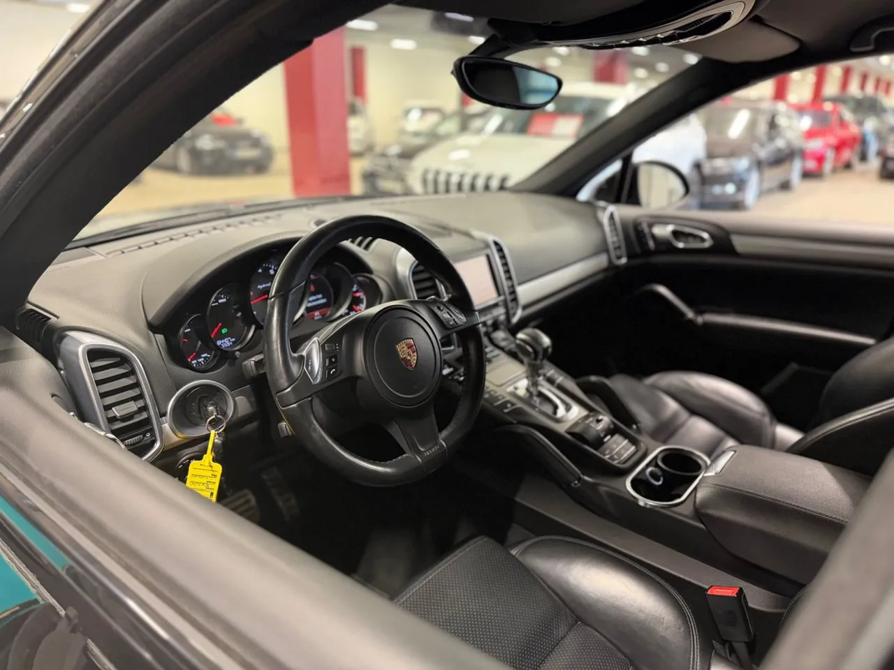 Vehicle image 11